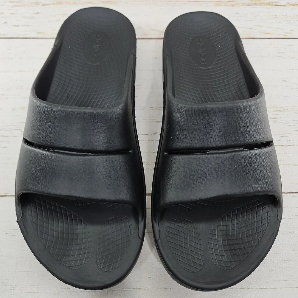Oofos OOahh Mens‎ Size 10 Black  Recovery Summer Slide Sandals Arch Support